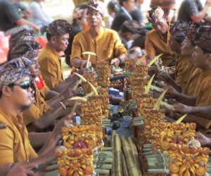 Balinese gamelan musicians