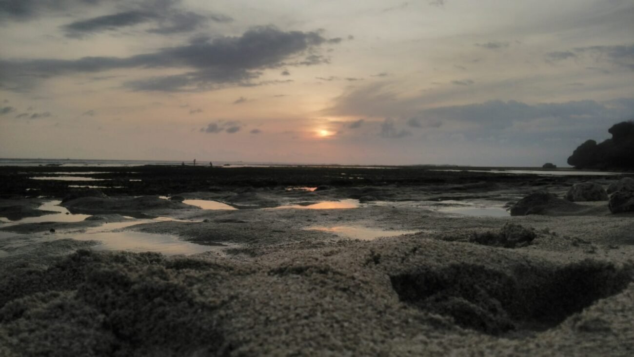 Nyang-Nyang Beach Sunset