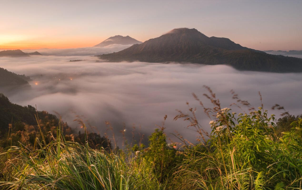 Menikmati Keindahan Alam Di Pagi Hari
